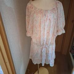 花柄 半袖 ひざ丈ワンピース ウエスト紐のサムネイル