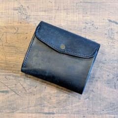 黒 本革 二つ折り財布 — イタリアンレザーマルゴー - メルカリ