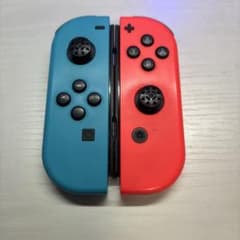 Nintendo Switch ジョイコン 青と赤のサムネイル