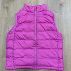 完売　ひがちゃんさん専用ユニクロ　キッズダウンベストのサムネイル