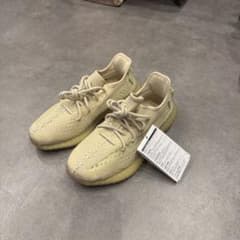 adidas YEEZY BOOST 350 V2 スニーカーのサムネイル