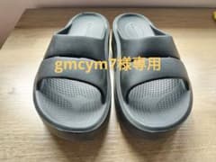 【gmcym7様専用】Oofos ブラック サンダルのサムネイル