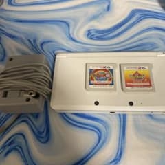 ゆ*る様 3DS 本体 ホワイト ACアダプター ソフト2本付値下げ希望はコメンのサムネイル