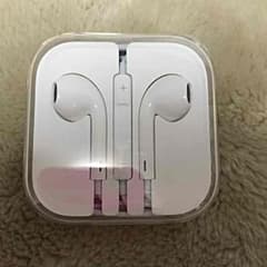 iPhone イヤホン 正規品のサムネイル