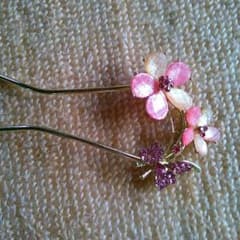 今月末削除セール花と蝶の髪飾り未使用のサムネイル