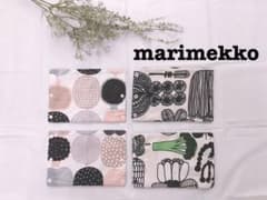マリメッコ　抱っこ紐よだれカバー　marimekkoのサムネイル