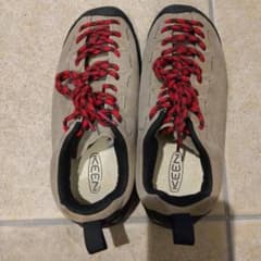 KEEN スニーカー 1004347 ベージュ 23.5cmのサムネイル