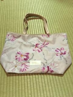 ☆atoki様専用☆雑誌の付録☆バッグ☆のサムネイル