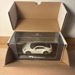 ミニチャンプス ポルシェ 911 カレラ 4 1/43 ミニカー ホワイト - メルカリ