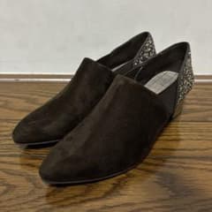 【美品】byあしながおじさん グリッターヒールブーティ 黒 24.5cmパンプスのサムネイル