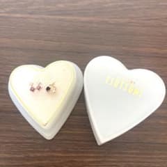 TSUTSUMI ピアスのサムネイル