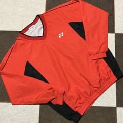 YONEX ヨネックス 赤黒 Vネック ウォームアップウェア Sサイズ - メルカリ