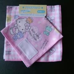 在庫セール!!キティちゃんのハンカチ4枚セットのサムネイル