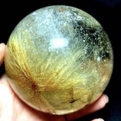 超絶綺麗✨虹入り　83mm ゴールドルチルクォーツ　丸玉　スフィア　金針水晶のサムネイル