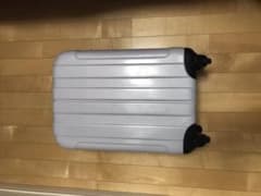 キャリーバッグ 機内持ち込み 白 中古のサムネイル