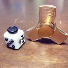 ストレス解消！Fidget Cube & ハンドスピナーのサムネイル