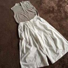 美品☆トゥモローランド上下セットのサムネイル