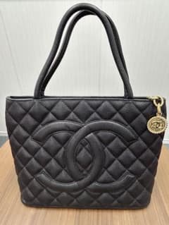 CHANEL ブラック キルティング トートバッグのサムネイル