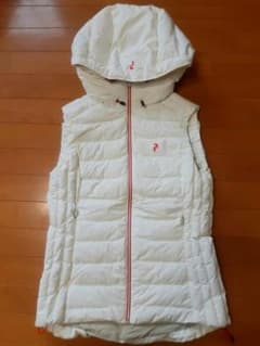 【TOMOさま専用】Peak Performance ダウンベスト白レディースMのサムネイル
