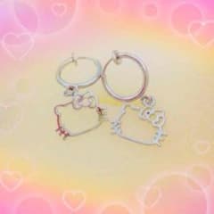 アッシュ♡プロフ必読様専用イヤリングのサムネイル