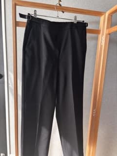サイズ42 スラックス 黒　ウエストゴムのサムネイル