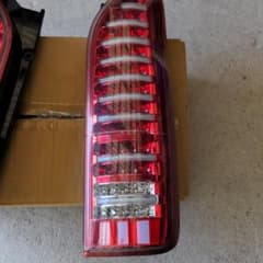 ヴァレンティLEDテールランプハイエースのサムネイル