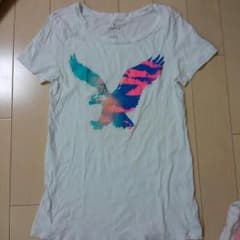バード柄のTシャツのサムネイル