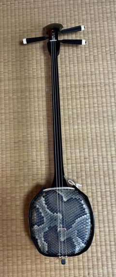 限定SALE【伝統工芸士 仲嶺盛文 作】本皮一枚張り ｜本人購入40万｜極上音色 限定SALE【伝統工芸士 仲嶺盛文 作】本皮一枚張り ｜本人購入40万