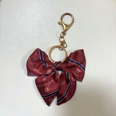 EASTBOYリボンチャームキーホルダー赤 ガチャのサムネイル