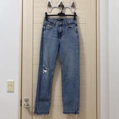 GAP ルーズデニム ダメージ加工 裾スリットのサムネイル