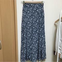 GU 花柄スカンツのサムネイル