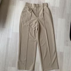 GU センタープレス　ワイドパンツのサムネイル