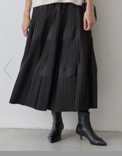 ★BEARDSLEY ビアズリー★ プリーツティアードスカート ブラック 黒のサムネイル