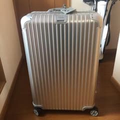 RIMOWA リモワ スーツケースのサムネイル