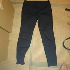 大きいサイズ。黒のパンツ。のサムネイル
