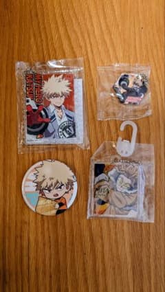 僕のヒーローアカデミア 爆豪勝己 ホークス アクキー 缶バッジ 4点 ヒロアカのサムネイル