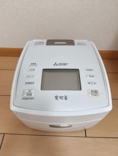 三菱 IHジャー 炊飯器 5.5合 NJ-VE108-W 中古品 - メルカリ