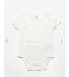 【60】GAP ホワイト クマ尻 ロンパースのサムネイル