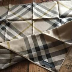 BURBERRY　ハンカチのサムネイル