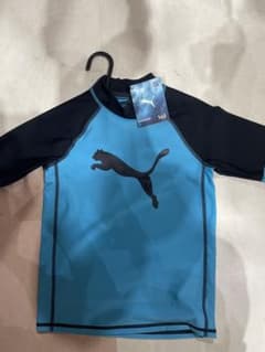 【新品タグ付】PUMA ラッシュガード 130 ブルー お早めのご準備を！のサムネイル