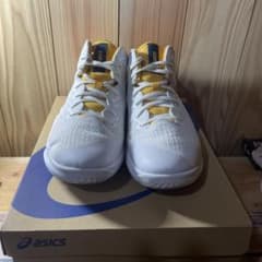 ASICS バスケットシューズ　白　アンプレアルス(UNPRE ARS)のサムネイル