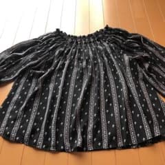 ページボーイのブラウスです。今からの季節に活躍します。のサムネイル