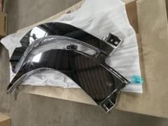匿名配送　日野　プロフィア　純正メッキ　フェンダー　傷あり 匿名配送 日野 プロフィア 純正メッキ フェンダー 傷あり - メルカリ
