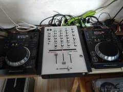 PioneerDJ CDJ-350×2台 Vestax VMC-185XLセットのサムネイル
