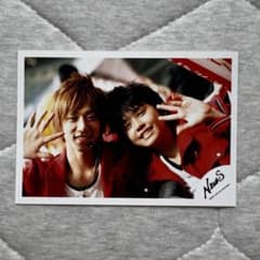 手越祐也と小山 慶一郎のアイドル写真のサムネイル