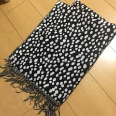 ♡値下げ‼︎♡ダルメシアン柄リバーシブルストール♡のサムネイル