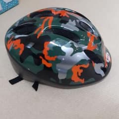 子供用　自転車　ヘルメットのサムネイル