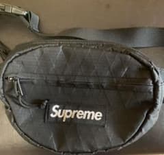 supremショルダーバッグのサムネイル