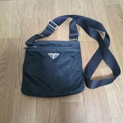PRADAのショルダー❇のサムネイル