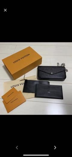 LOUIS VUITTON エピ　フェリーチェのサムネイル